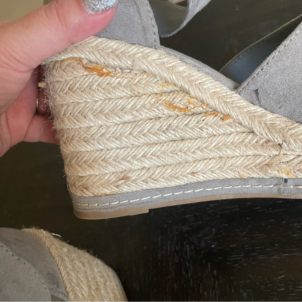 Universal Thread Wedges - Picture 6 of 9
